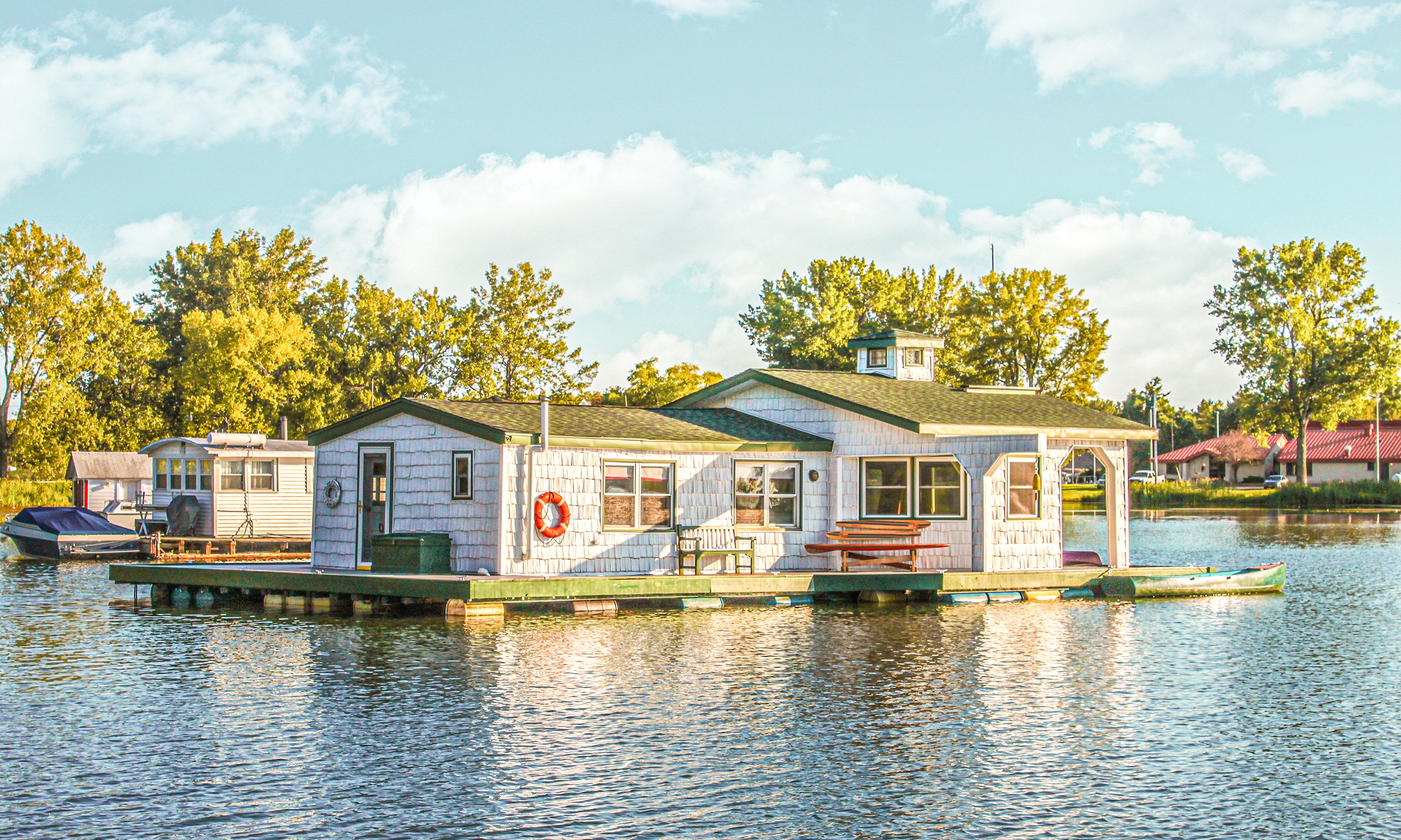 Fully Remodeled Lakefront Home with a Dock - Rock Harbor