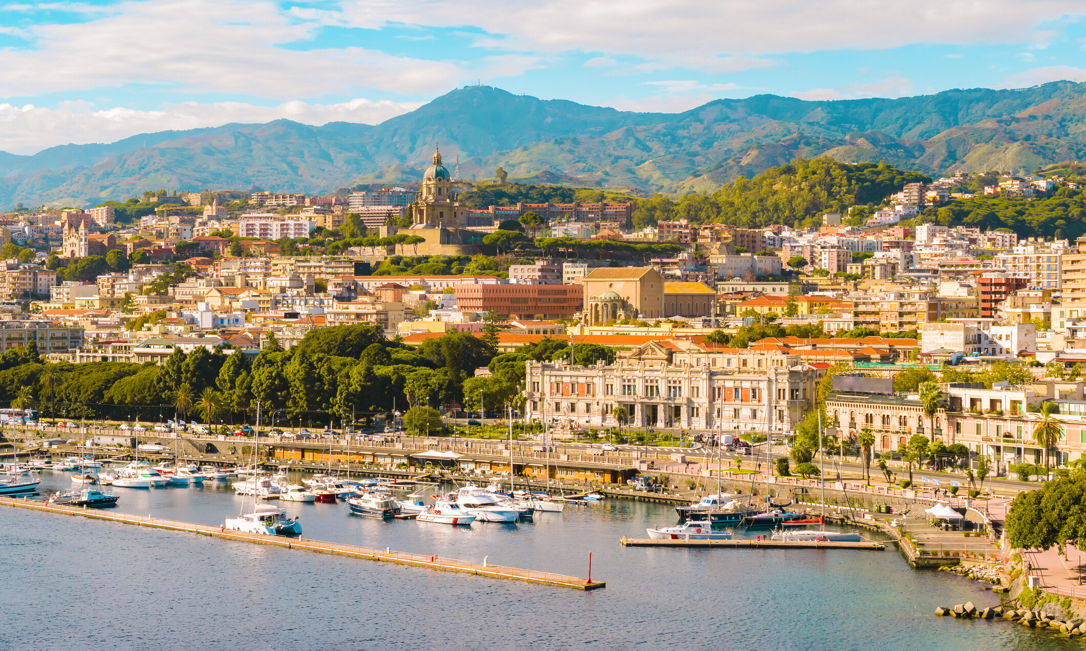 airbnb yacht italy