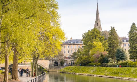 Bath – smještaji u kojima je dozvoljeno organiziranje okupljanja