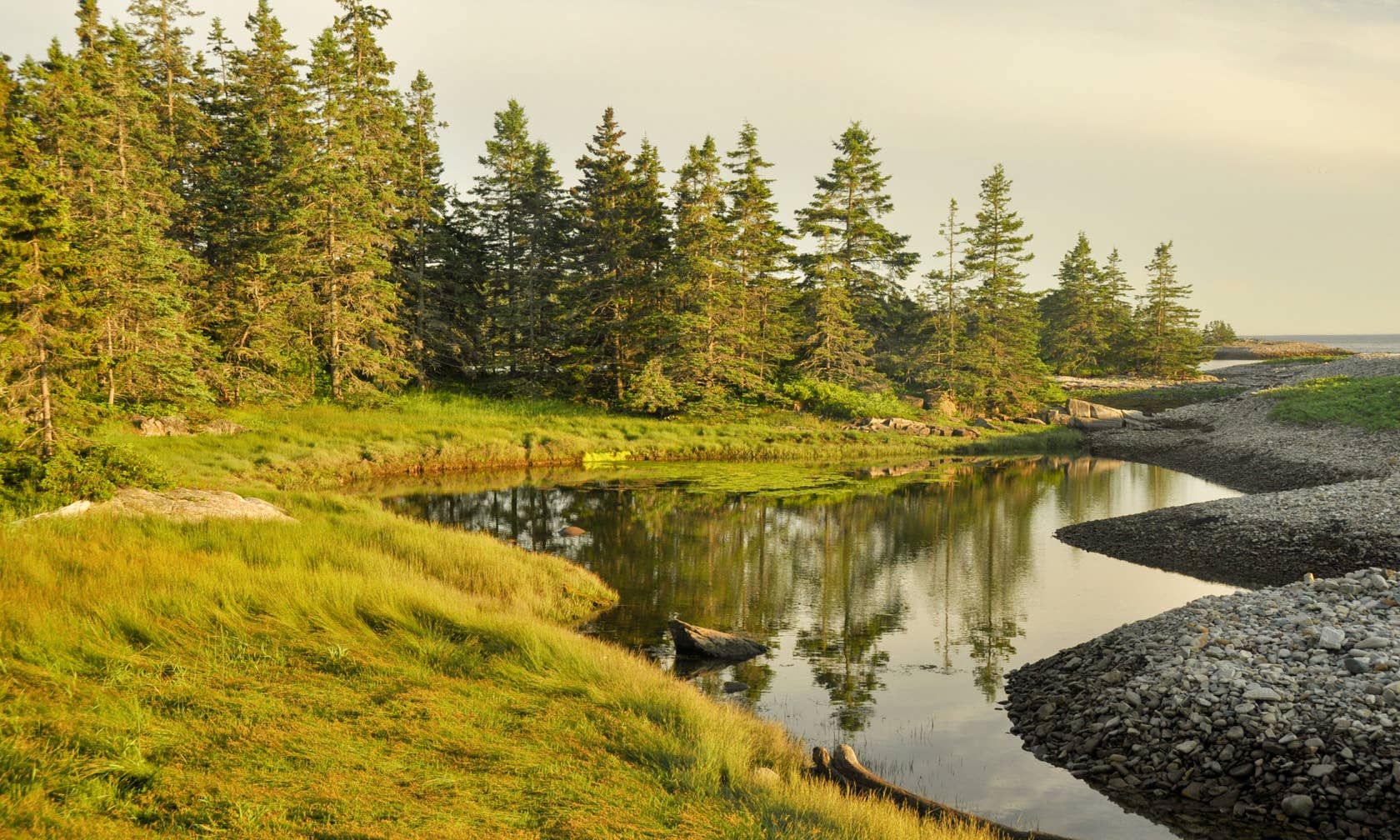 Ukuqasha kokuvakasha e-Acadia National Park Pond