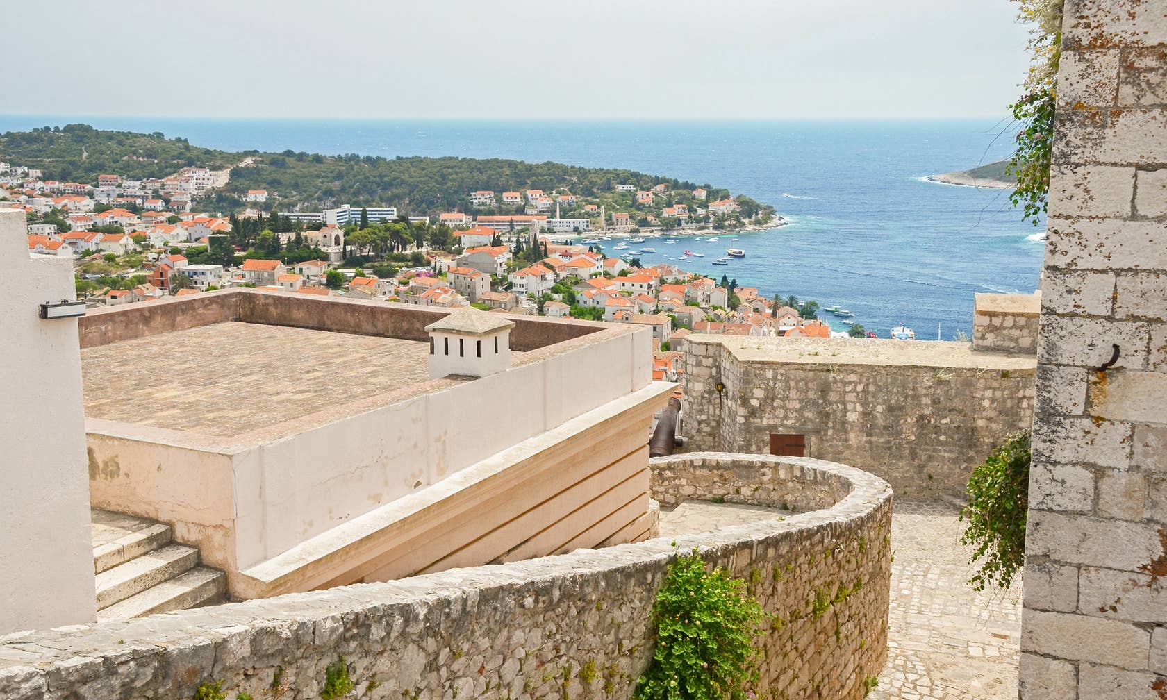 Apartment and house vacation rentals in Hvar