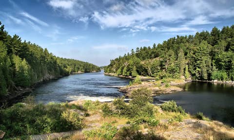 Vacation rentals in French River