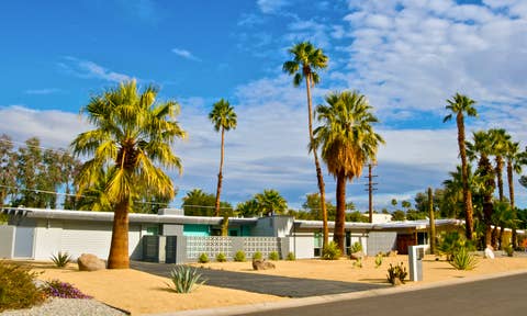 Palm Springs: brīvdienu mājokļu īre