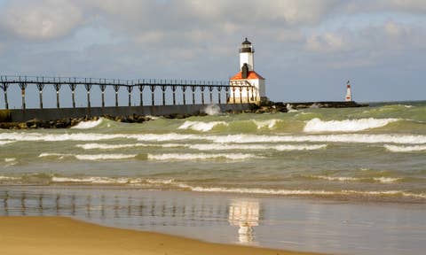Места за изнајмување на плажа во Michigan City