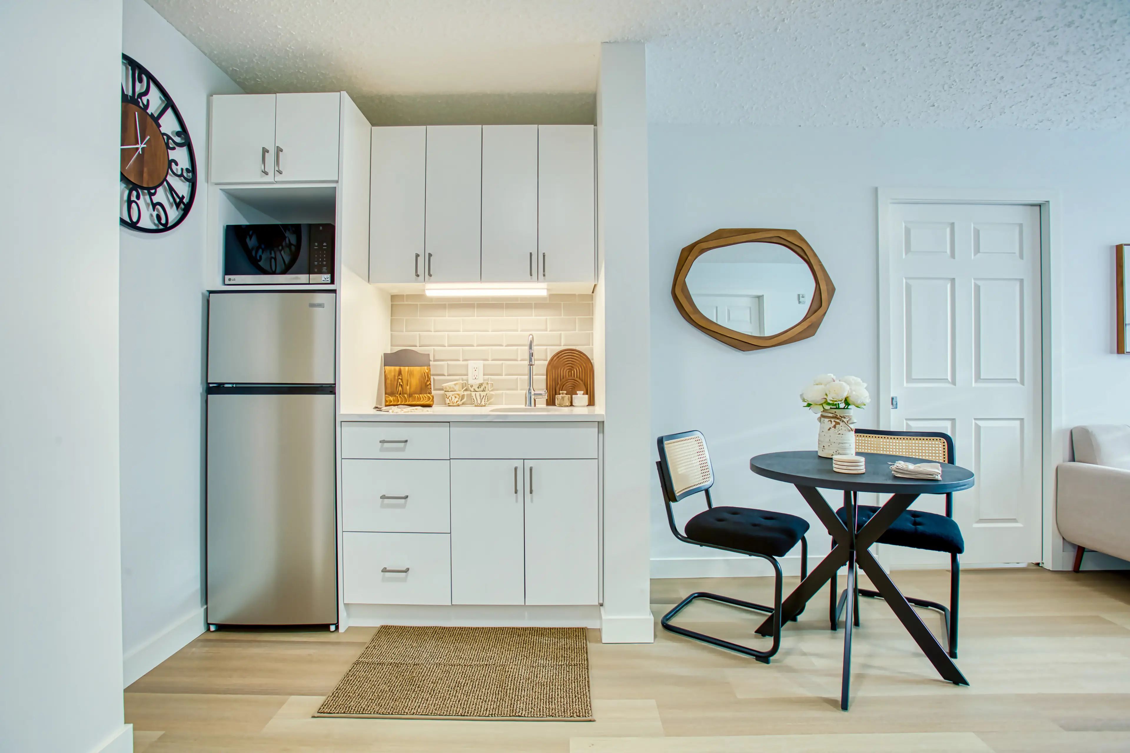 Model Suite, Kitchenette