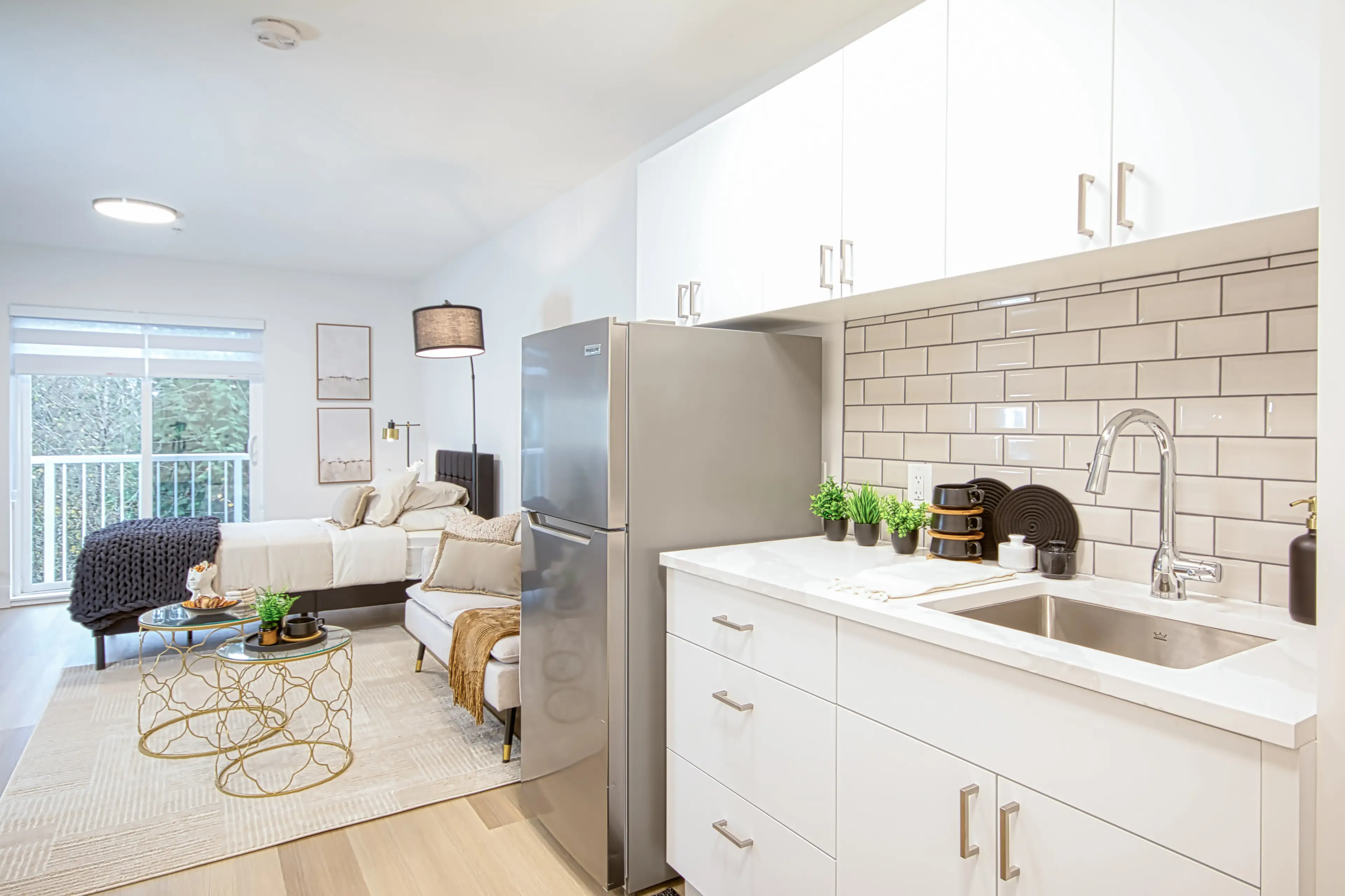 Sunwood - Model Suite - Kitchen