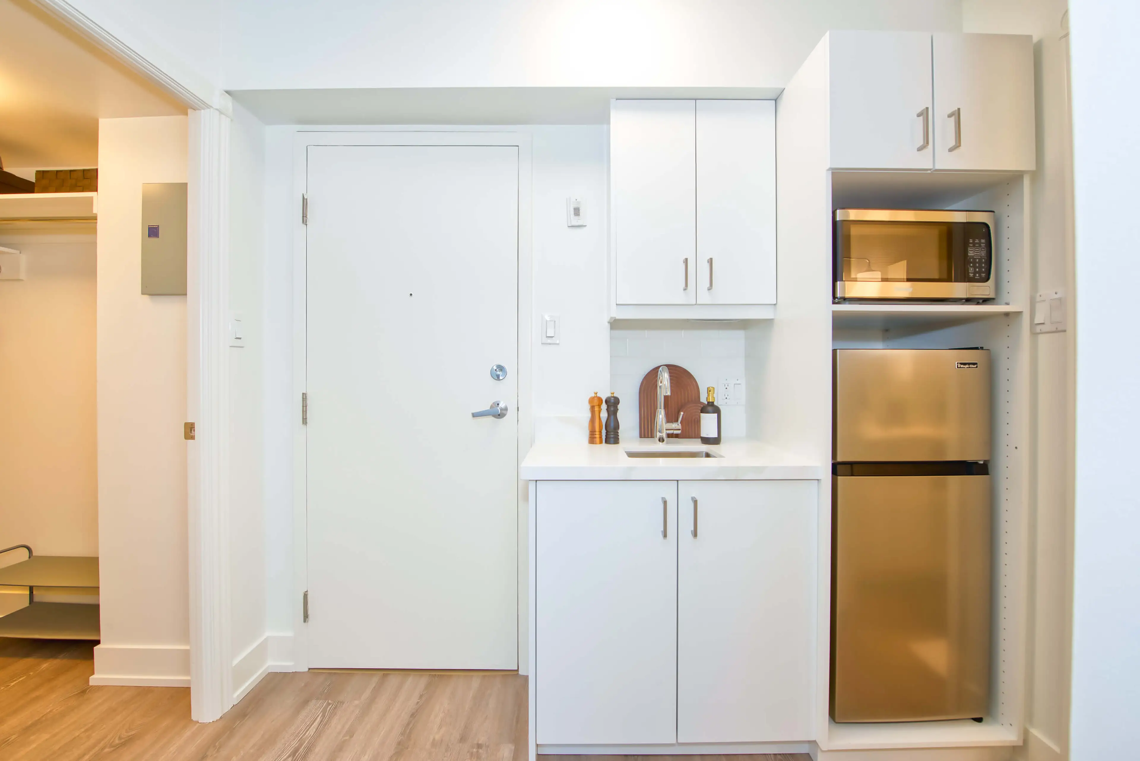 Churchill Place Model Suite, Kitchenette