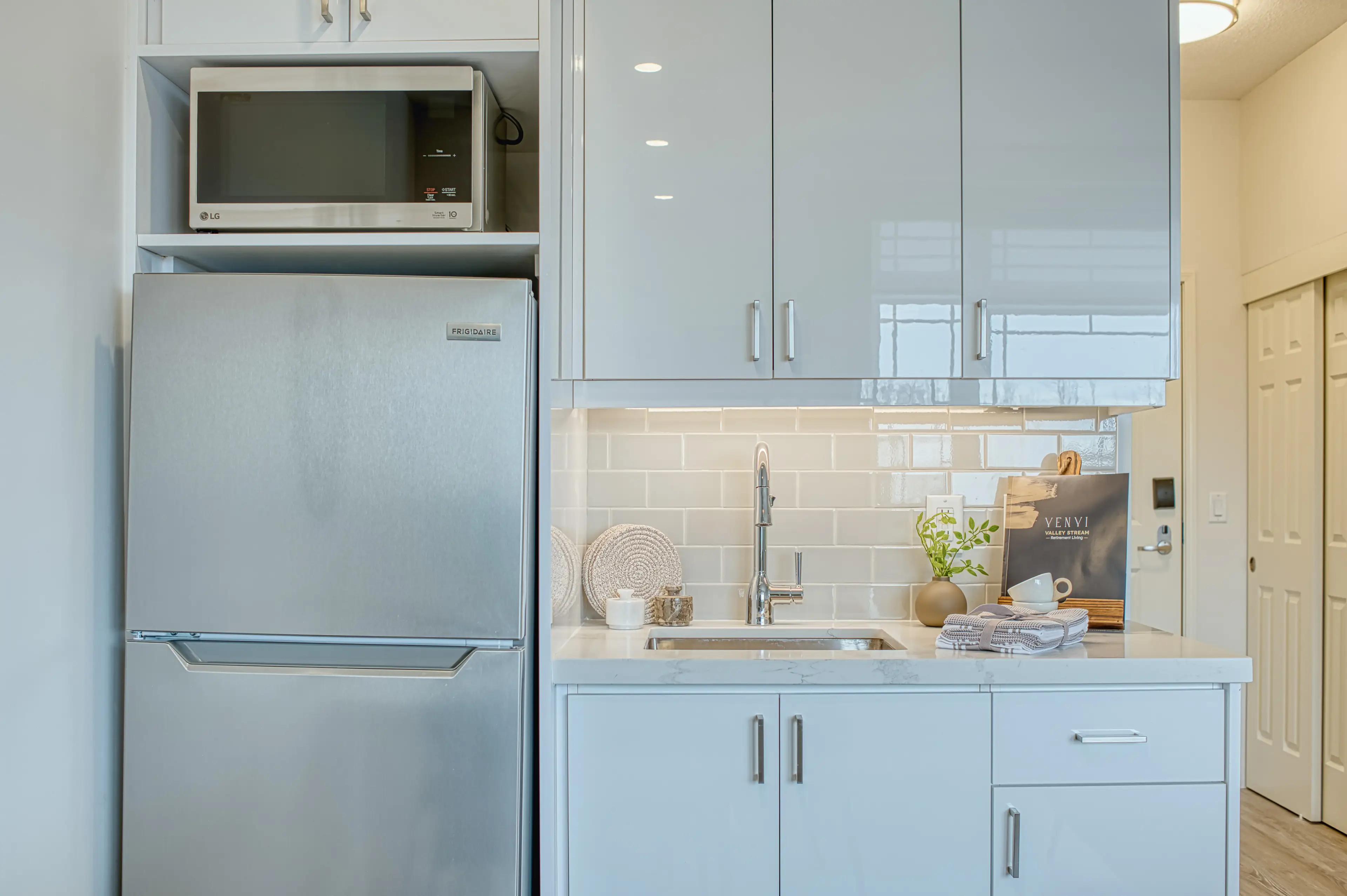 Model Suite Kitchenette