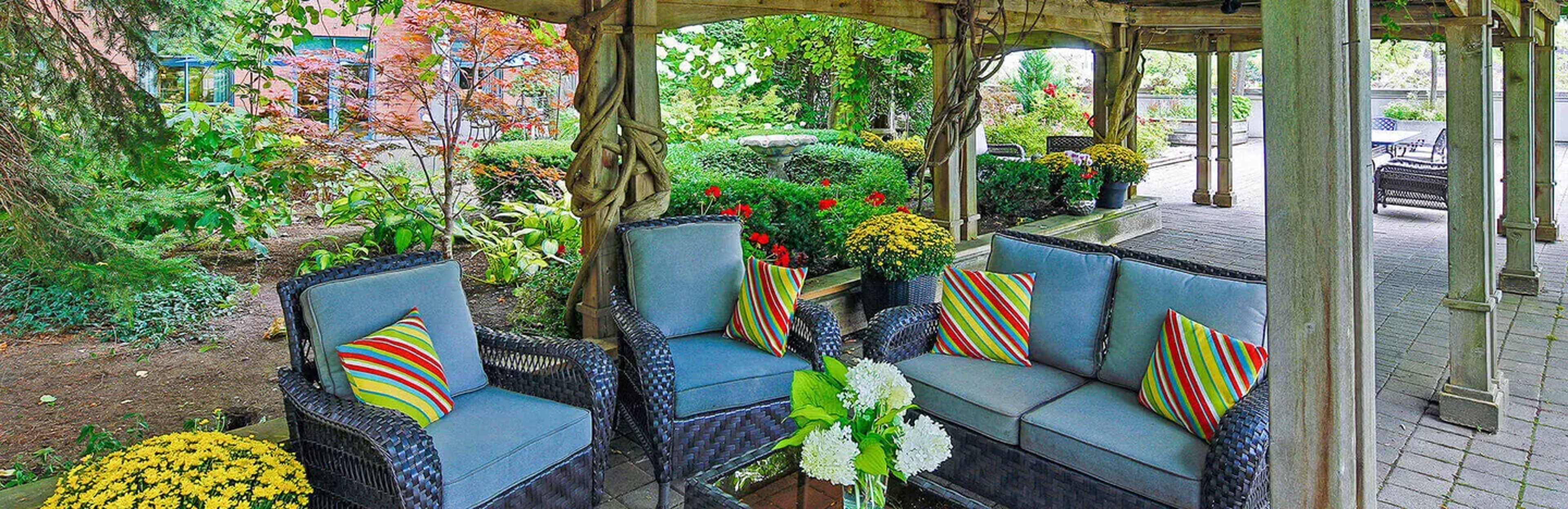 Patio, The Kensington Oakville, Ontario