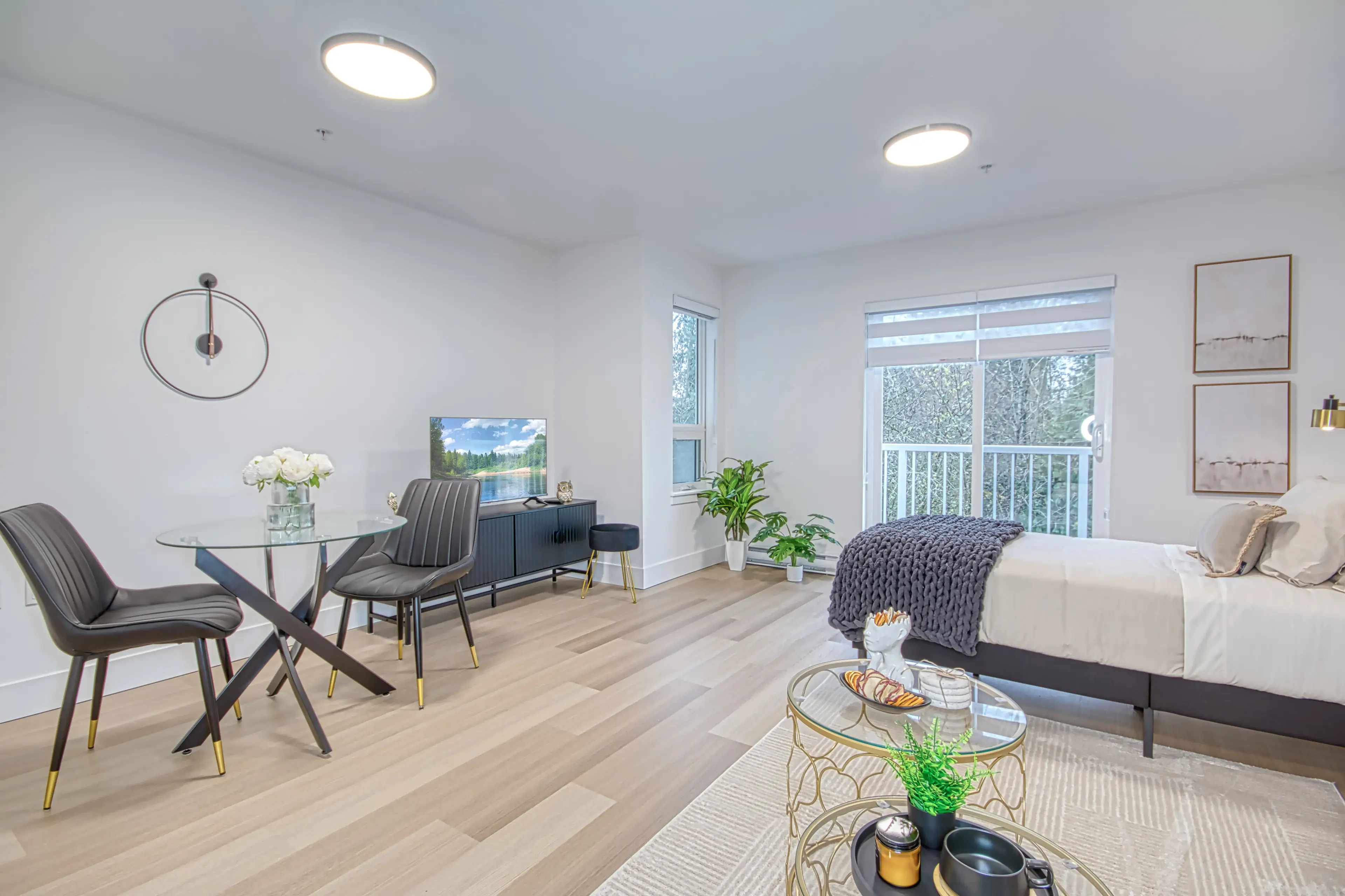 Sunwood - Model Suite - Dining Area