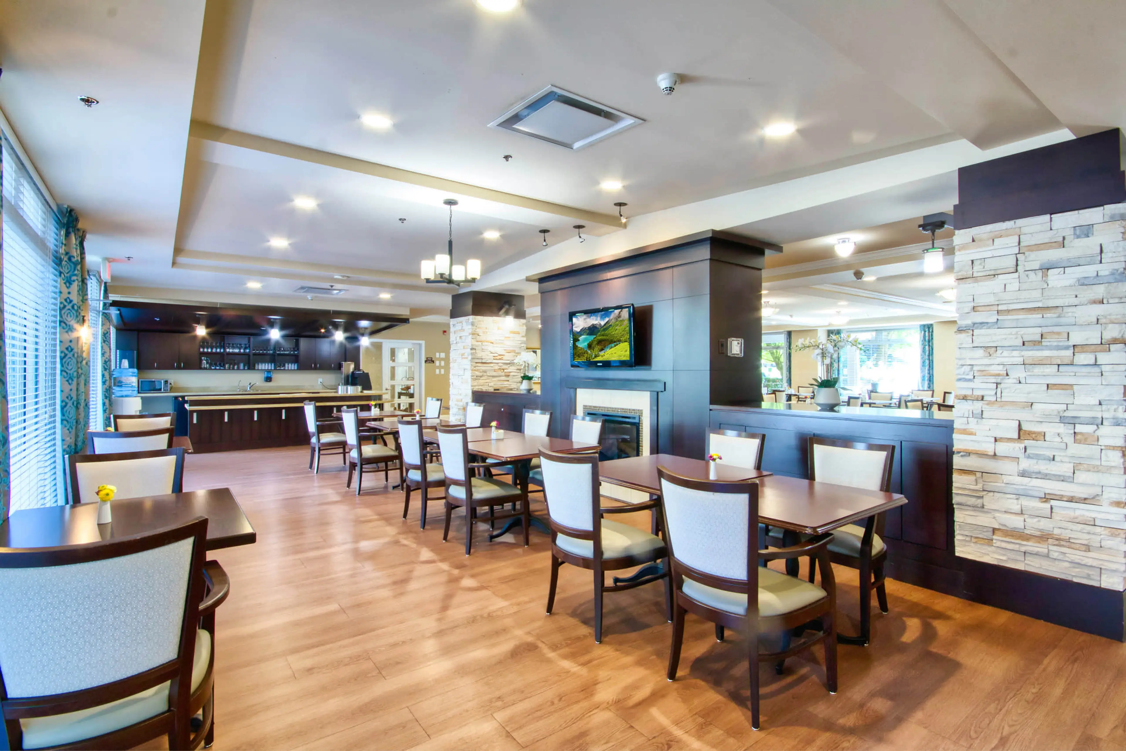 Dining Room, Sunwood, Maple Ridge