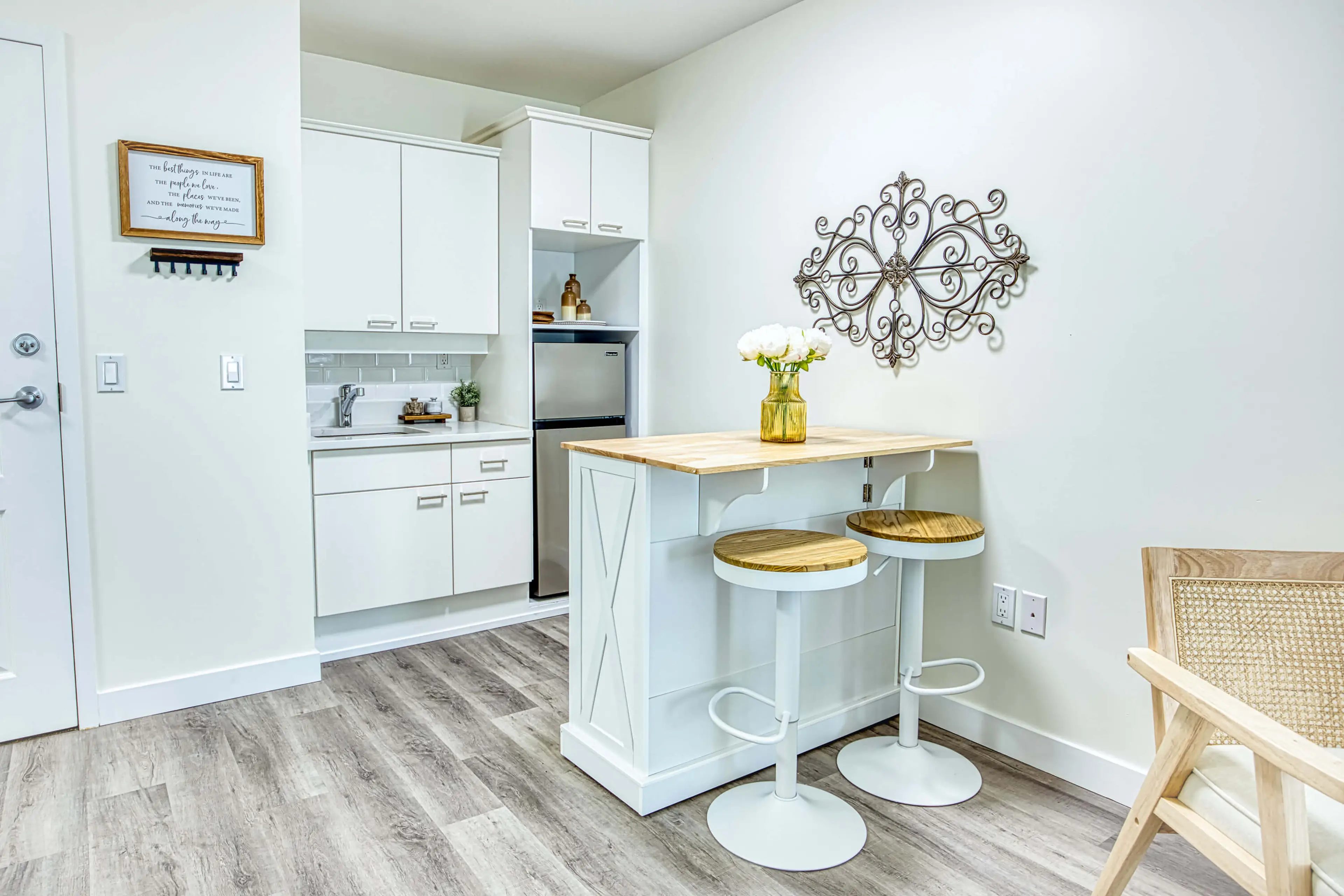 The Bentley Hillsdale, Model Suite, Kitchenette