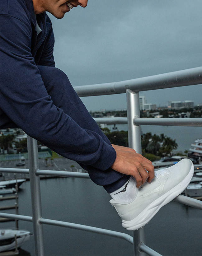 Mizuno Training Shoes & Apparel: Men's and Women's Workout Gear