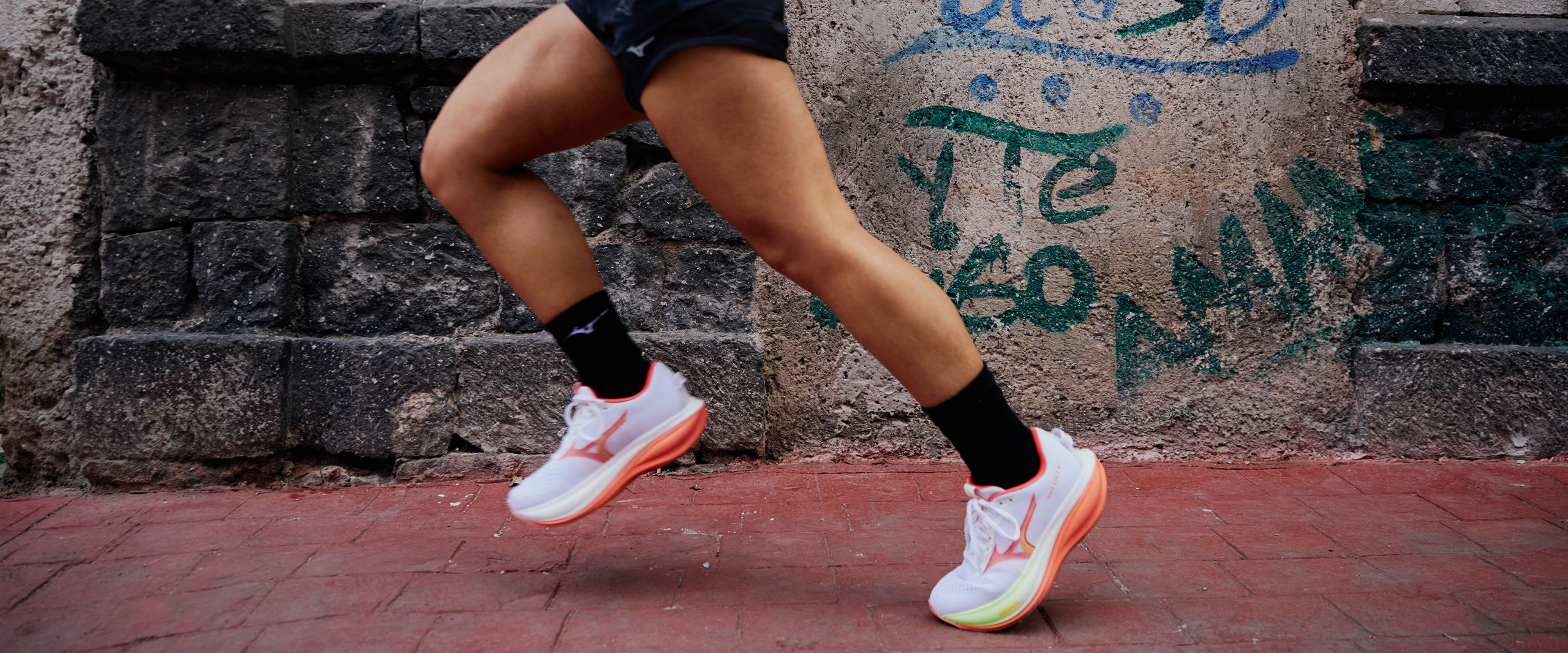 Mizuno Running Gear and Apparel for Men & Women