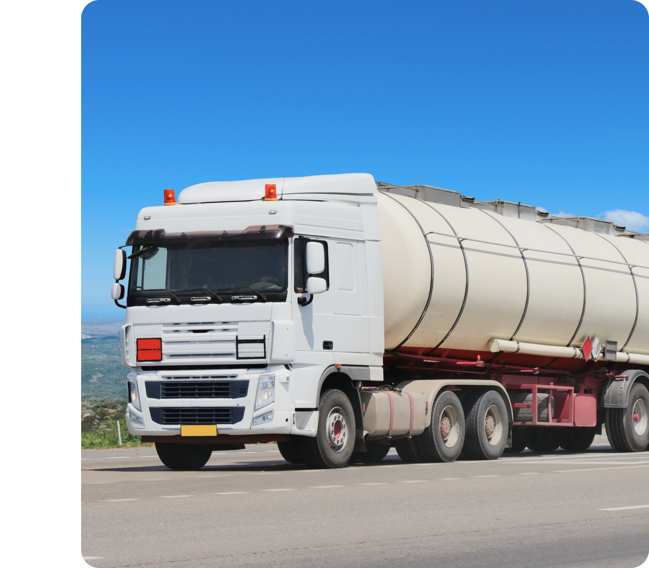 vzc-monarch-trailer types-desktop-us.webp