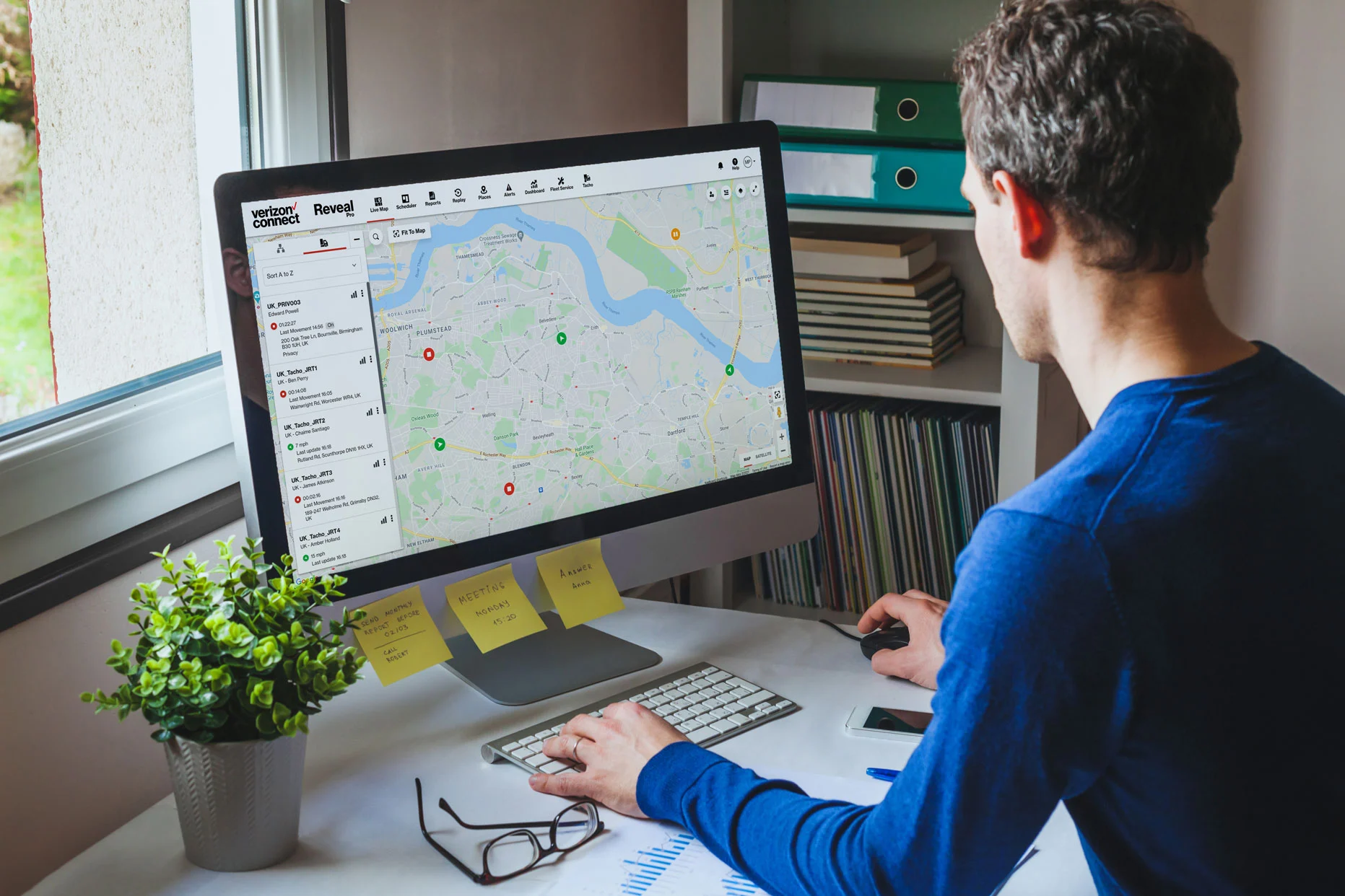 improve fleet management with telematics reports