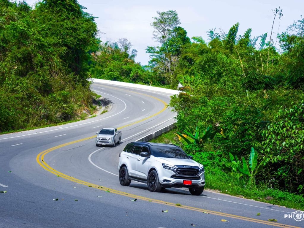 หนาวนี้ที่เพชรบูรณ์อบอุ่นที่สุดเพราะไปกับครอบครัว ไปกับ ISUZU MU-X 3.0 จะกี่โค้งกี่เขาก็มั่นใจเต็ม100