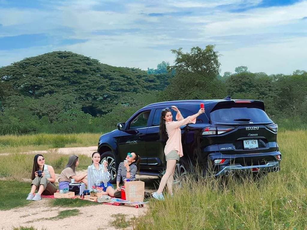 ออกไปมีความสุขกับเพื่อนๆ ด้วย ISUZU MU-X