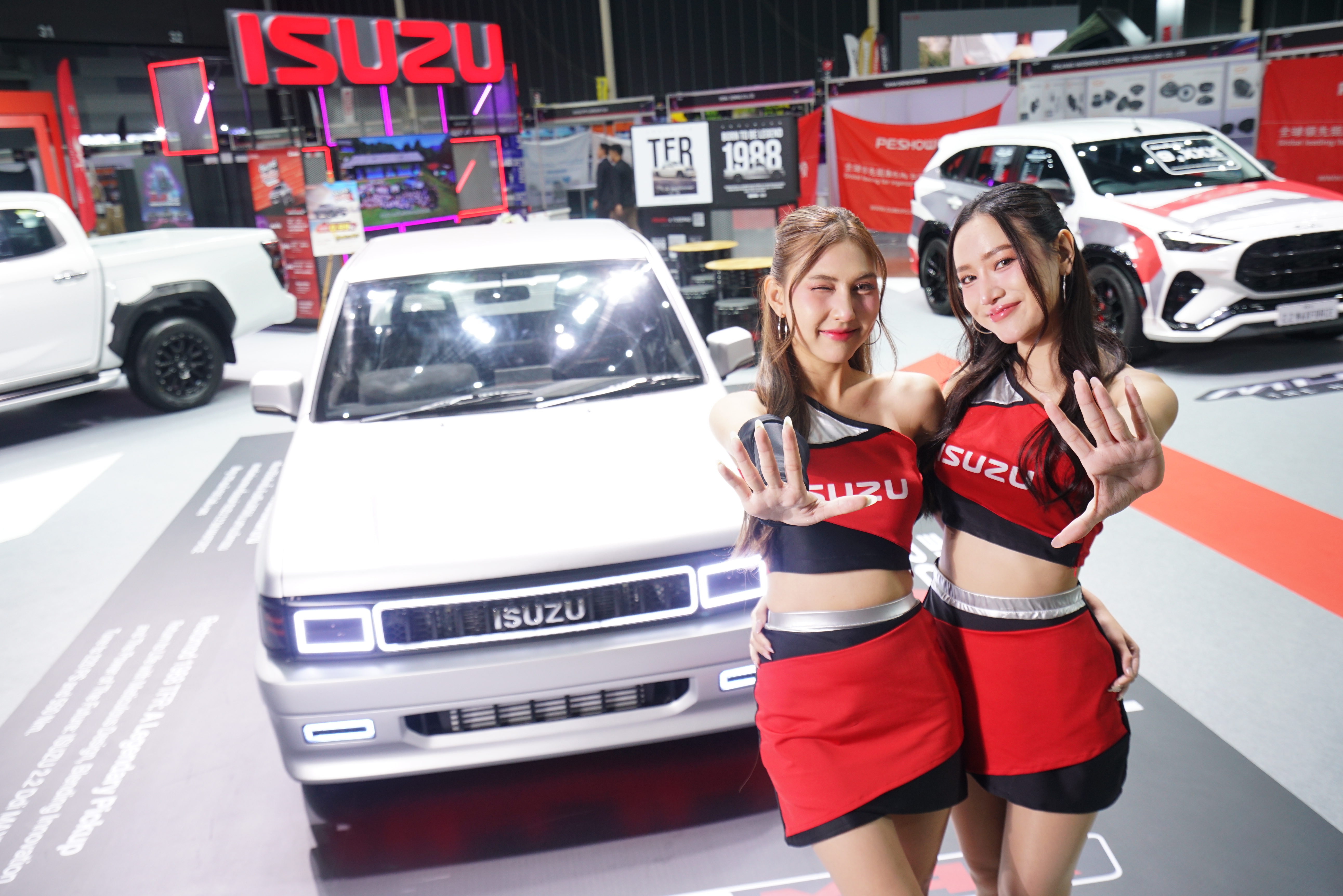 อีซูซุยกทัพรถแต่งเสริมหล่อหลากสไตล์ เอาใจคนรักสปอร์ตเรซซิ่งในงาน “Bangkok Auto Salon 2025”