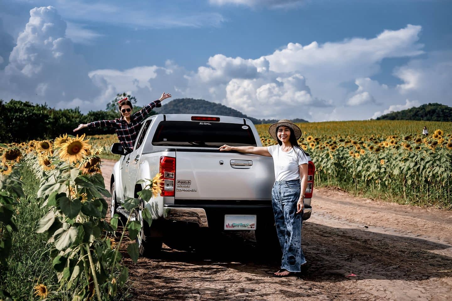ผู้หญิงอย่างเราขับกระบะได้นะคะ ดีแมคซ์เกียร์ออโต้คันนี้ ขับสบายไปกันทุกที่เลยค่ะ