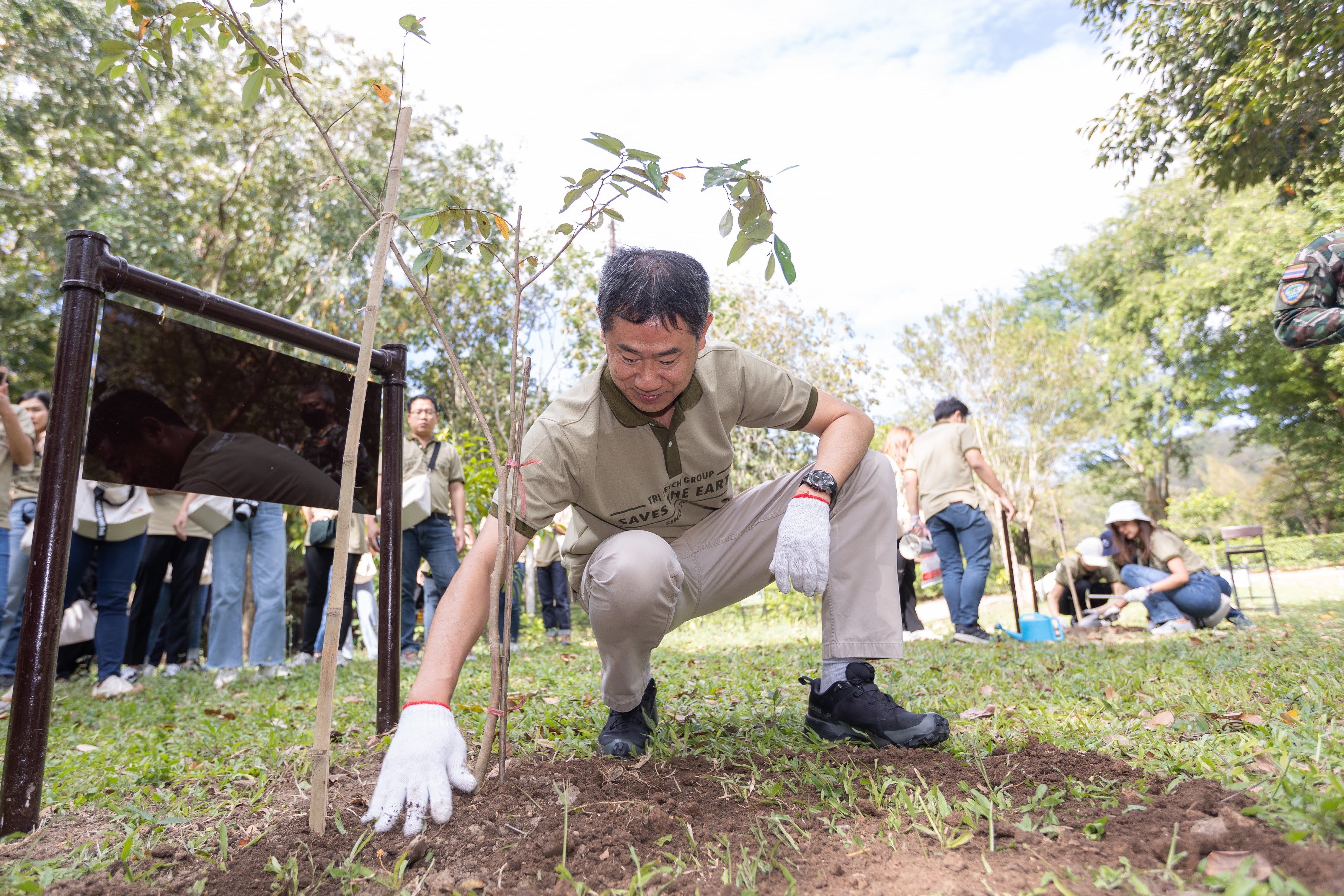 “กลุ่มตรีเพชร” เดินหน้าจัดกิจกรรมเพื่อสิ่งแวดล้อม กับโครงการ “Tri Petch Group Saves the Earth” 