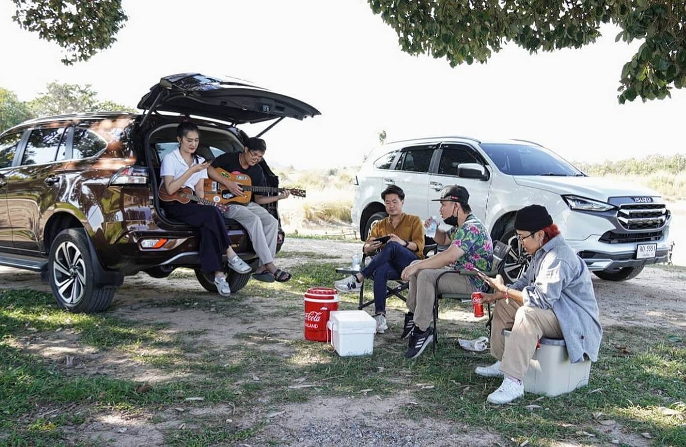 รถประจำแก๊งเพื่อนและครอบครัวกันเลยครับ เวลาออกทริป แคมปิ้ง ขึ้นเขา MU-X ตอบโจทย์กับไลฟ์สไตล์วัยรุ่นลุย ๆ มาก ๆ ครับ