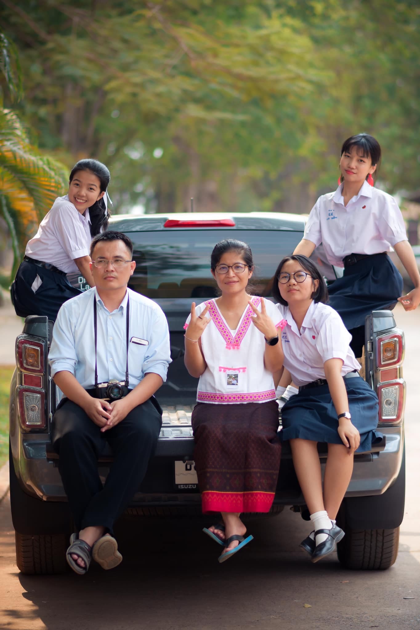 อะไร ๆ ก็ไปรถครู