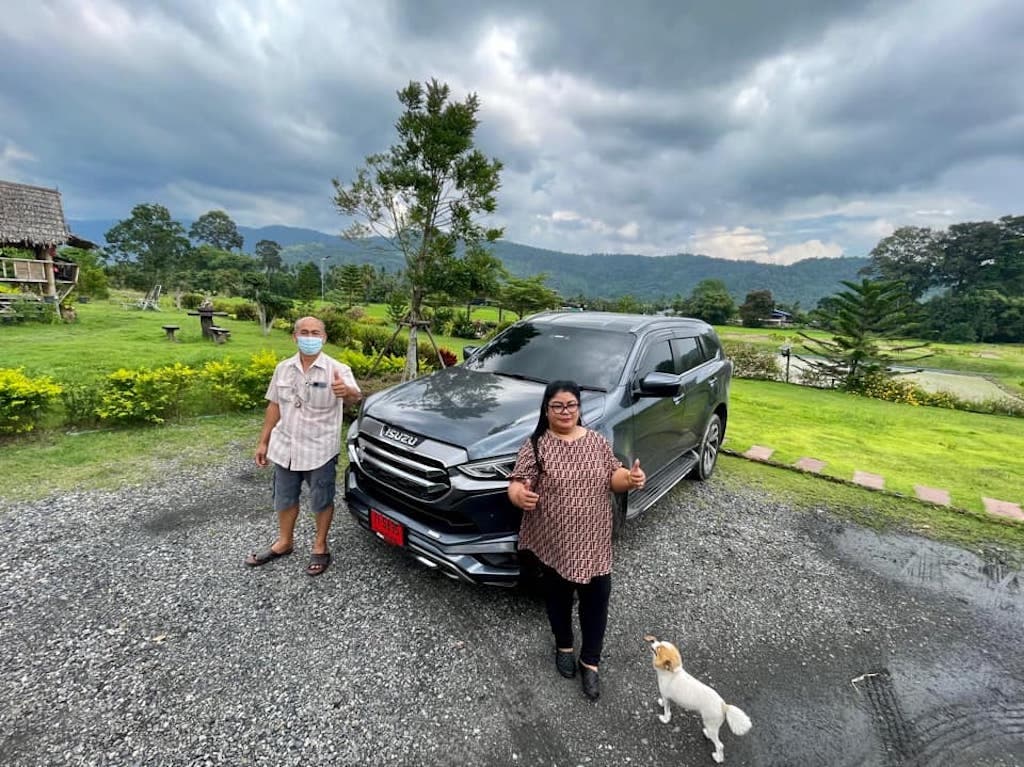 ขับนิ่มภายในกว้างขวางนั่งสบายรถแรงไม่ต้องกลัวหลุดโค้งเลยเพราะมีระบบความปลอดภัยดีเยี่ยมคอยเตือนตลอดเวลา ตอบโจทย์กับครอบครัวเราในการเดินทางปลอดภัยมั่นใจกับ ISUZU-MU-X