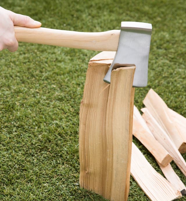 Splitting wood with a Yankee Hatchet