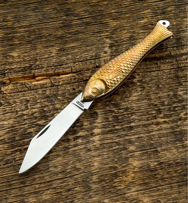 image of Couteau de poche Rybička