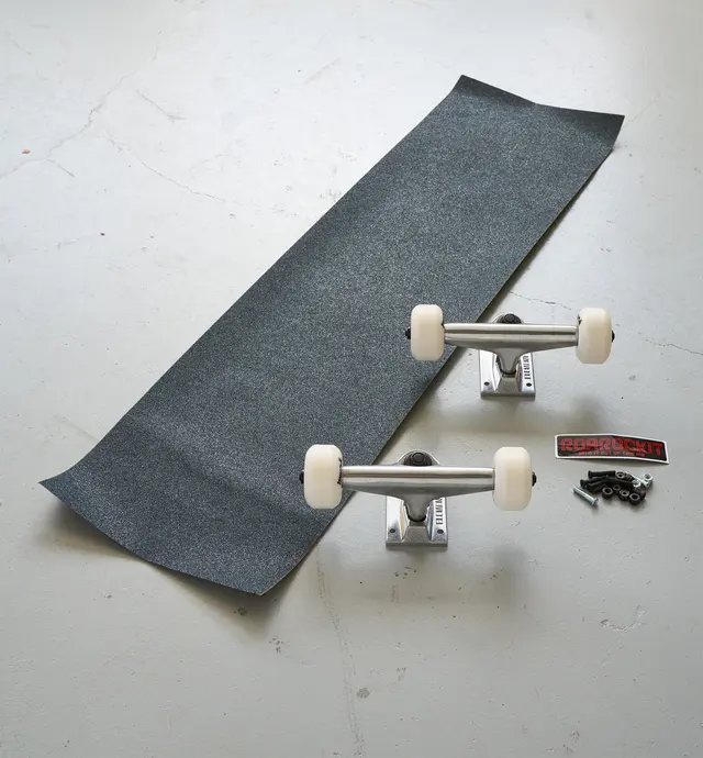 image of Roarockit Skateboard Wheels & Trucks Kit