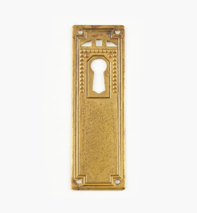 image of Pierced Vertical Plate Escutcheon