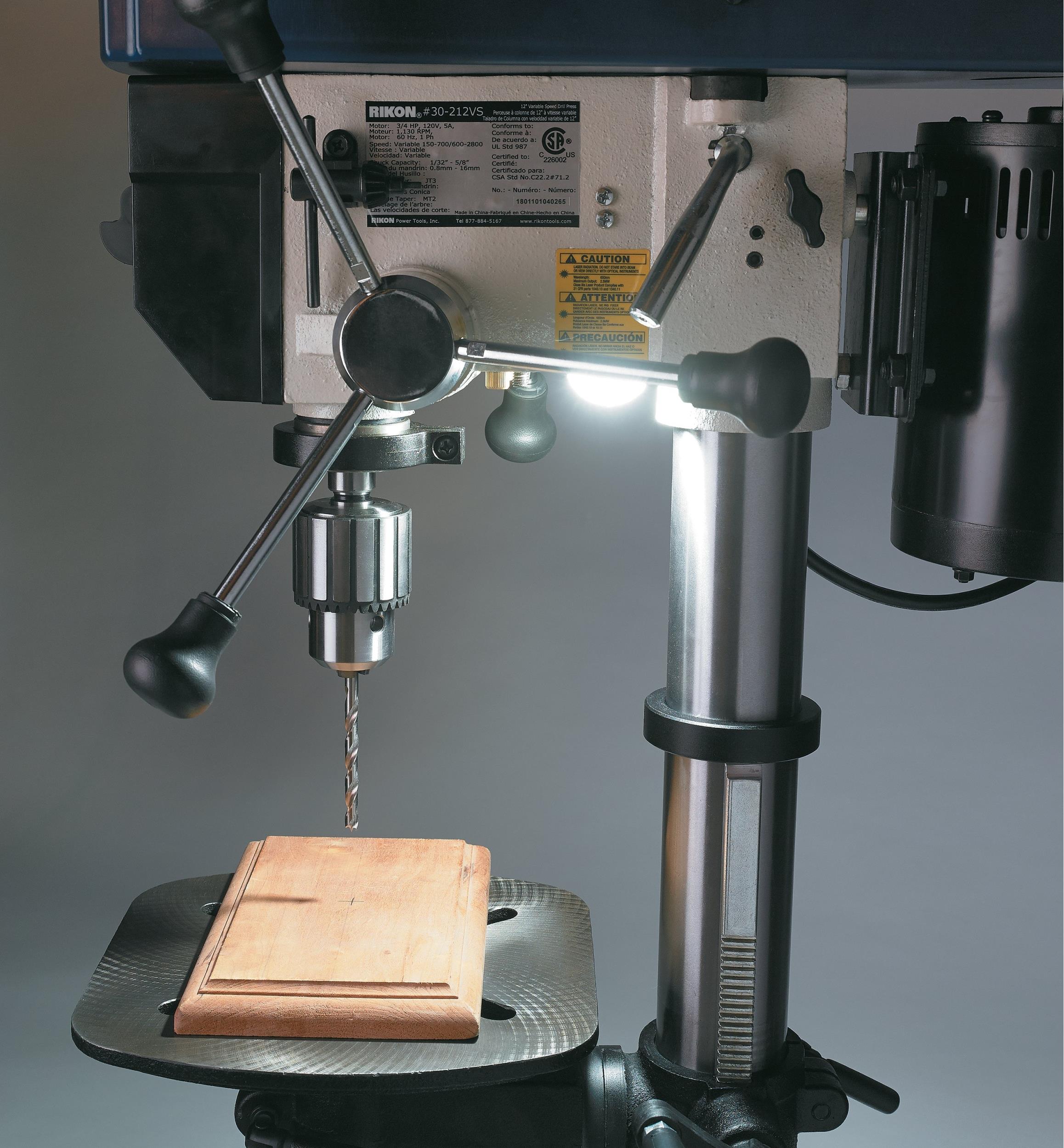 Perceuse à colonne 12 po à vitesse variable Rikon