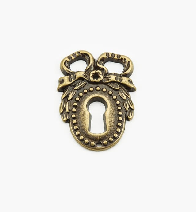 image of Louis XVI Ribbon Vertical Escutcheon