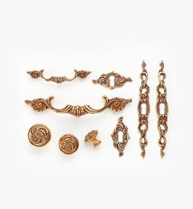 image of Louis XV Suite III Hardware
