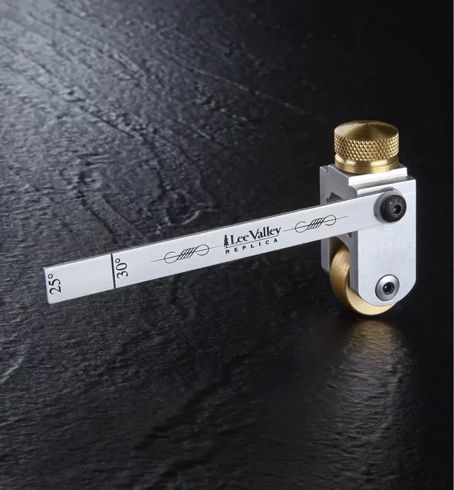 image of Lee Valley Replica Honing Guide