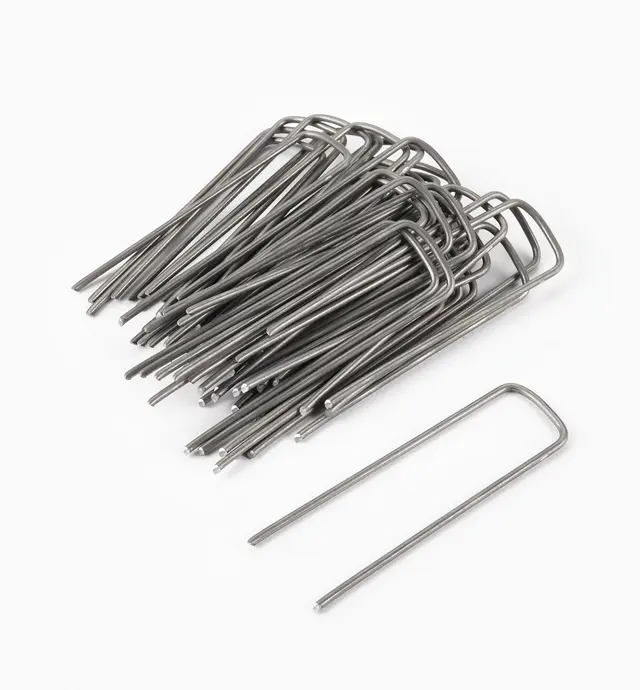 image of Agrafes Garden Staples