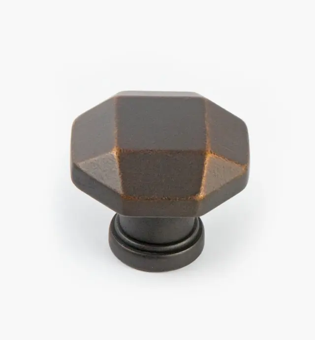 image of Menlo Park Faceted Knob