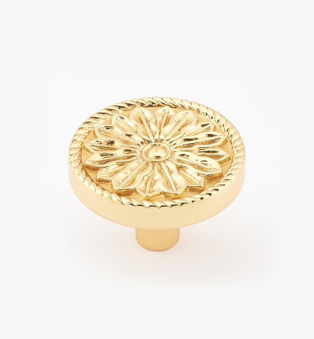 image of Cast Roped Flower Knob