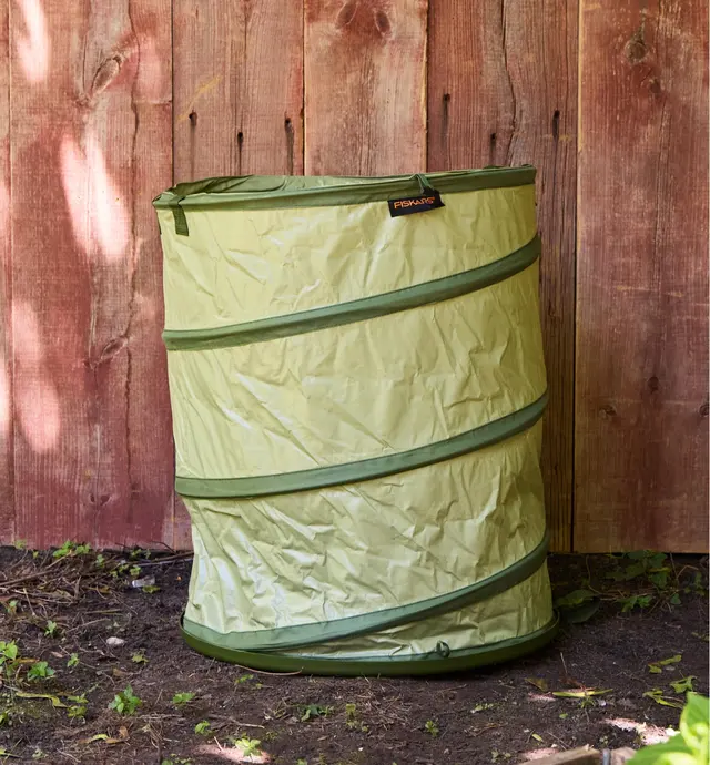 image of Fiskars Kangaroo 30 Gallon Pop-Up Tote