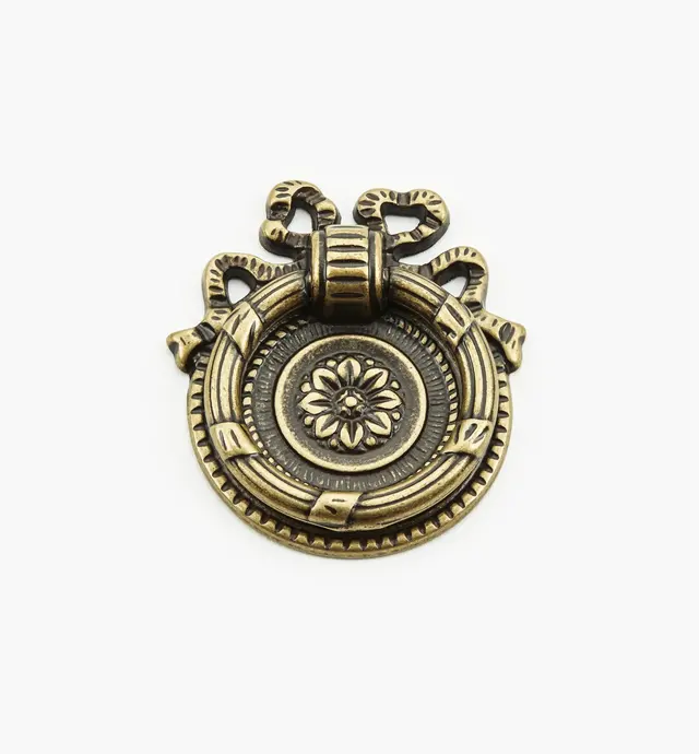 image of Louis XVI Ribbon Ring Pulls