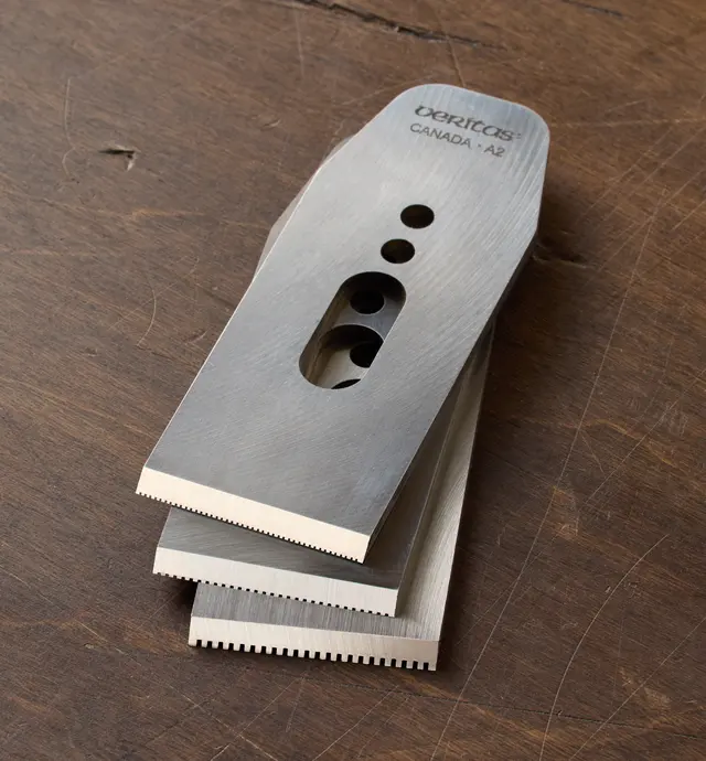 image of Lames dentées de 1 3/4 po pour petit rabot à recaler à angle faible Veritas