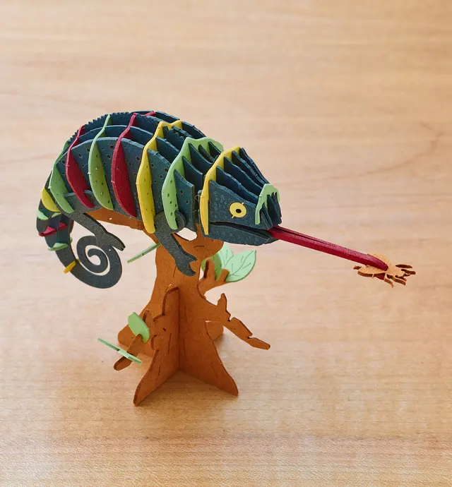 image of Paper Chameleon Model