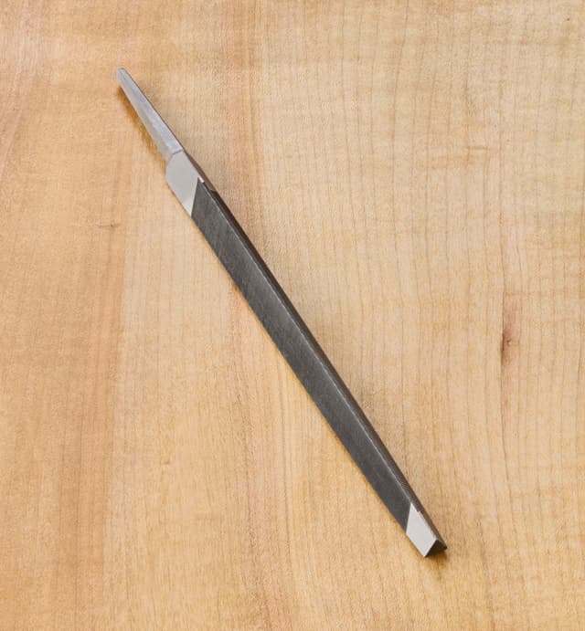 image of Tiers-point d’affûtage effilé pour scie
