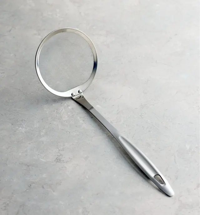 image of Fine-Mesh Skimming Ladle