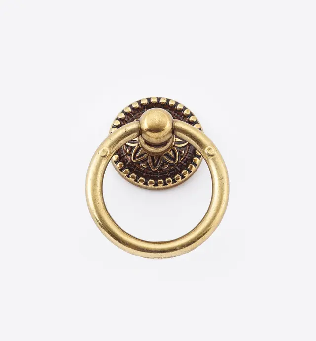 image of Louis XVI Ring Pulls