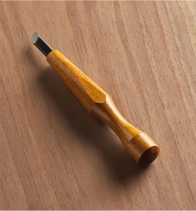 image of Japanese 7.5mm Detail Carving Left-Hand Skew Chisel