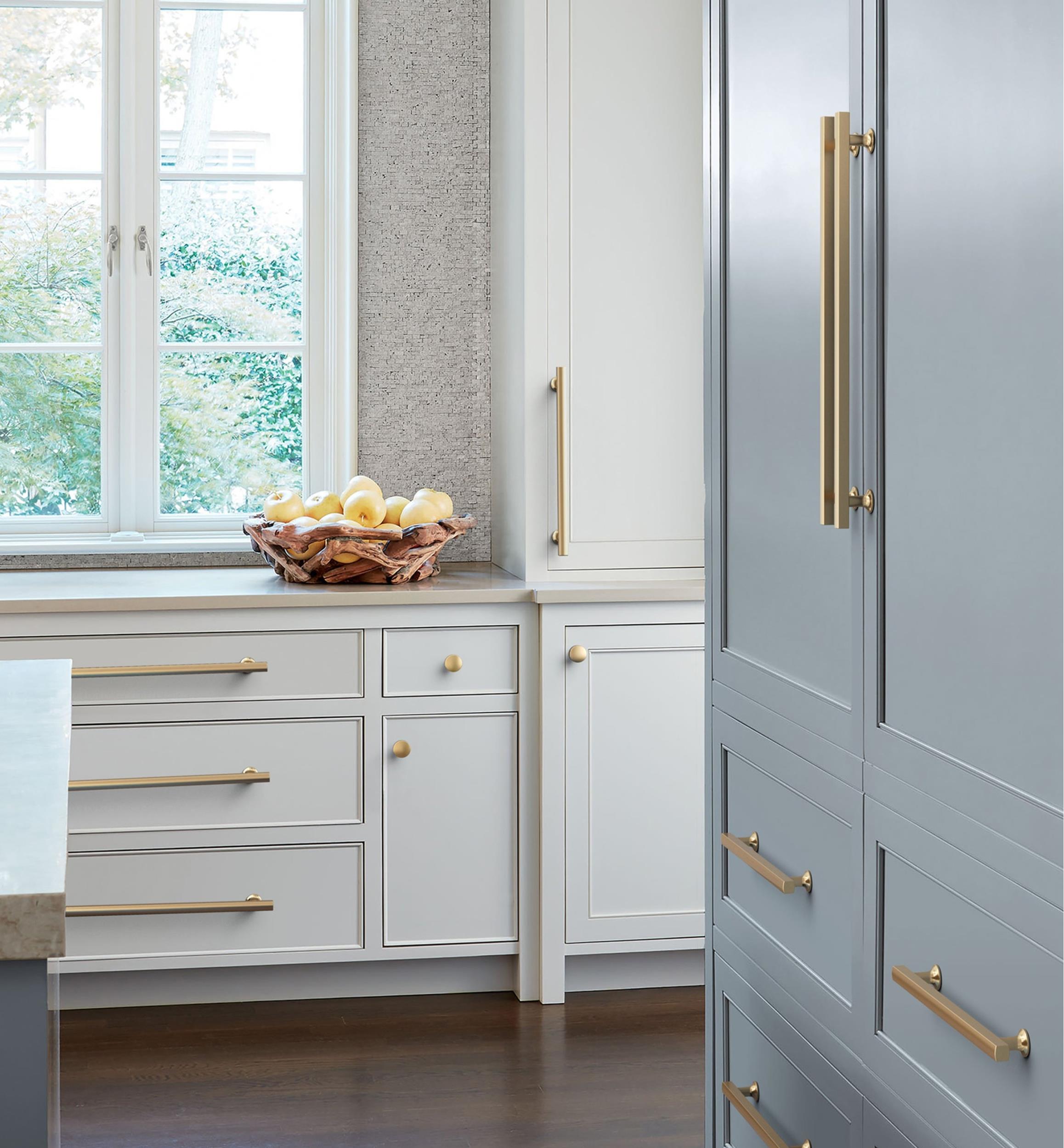 Everett Appliance Handles