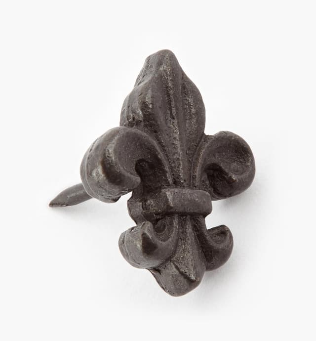 image of Fleur-de-Lis Clavos (Nails)