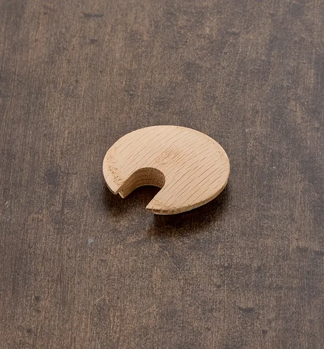 image of Passe-câbles en bois